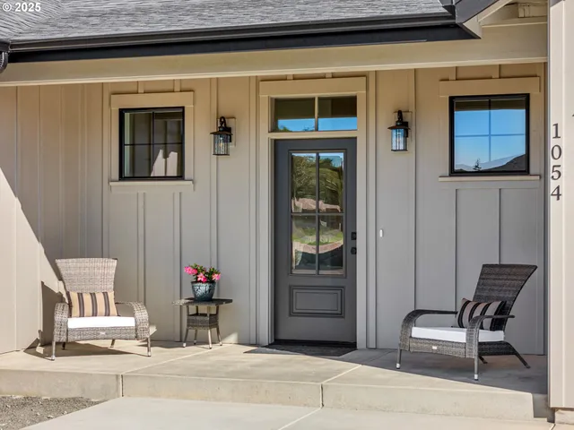 $859,500 | 1054 Picture Place, Gearhart, OR 97138