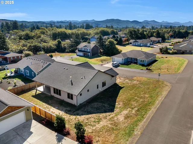 $859,500 | 1054 Picture Place, Gearhart, OR 97138