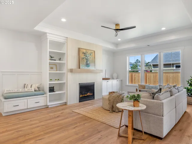 $859,500 | 1054 Picture Place, Gearhart, OR 97138