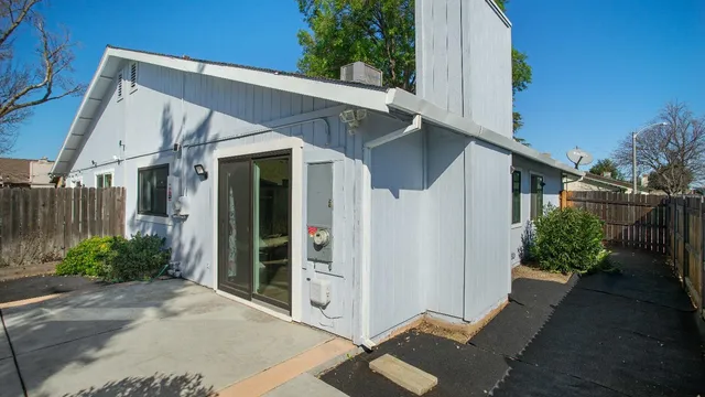 $392,000 | 115 Muir Circle, Woodland, CA 95695