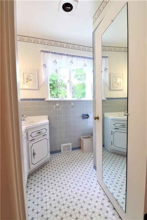 9301 Barnes Lake Road Irwin, PA 15642 - Photo 10 of 22 Gallery Image 10