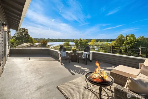 $2,325,000 | 2112 North 64th Street, Seattle, WA 98103