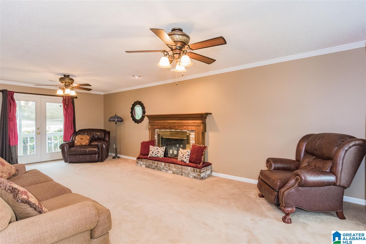 1603 Shannon Road Bessemer, AL 35022 - Photo 4 of 34