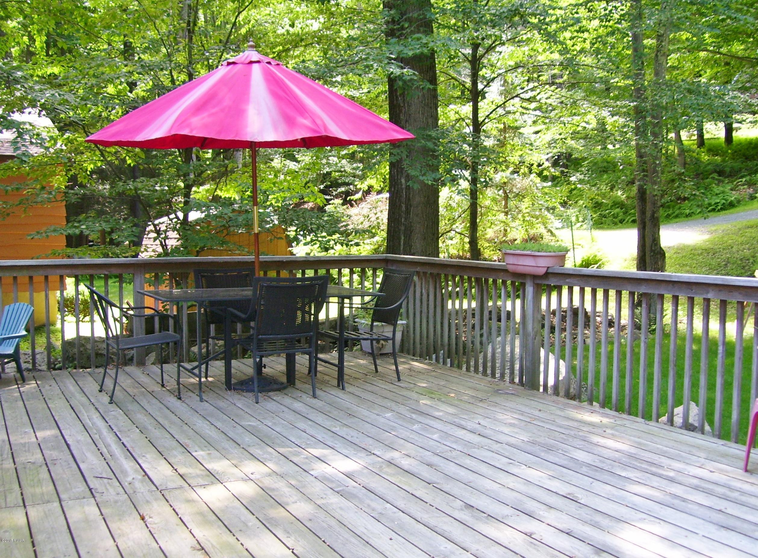 48 Deerfoot Road Lake Ariel, PA 18436 - Photo 18 of 29 Rear Deck