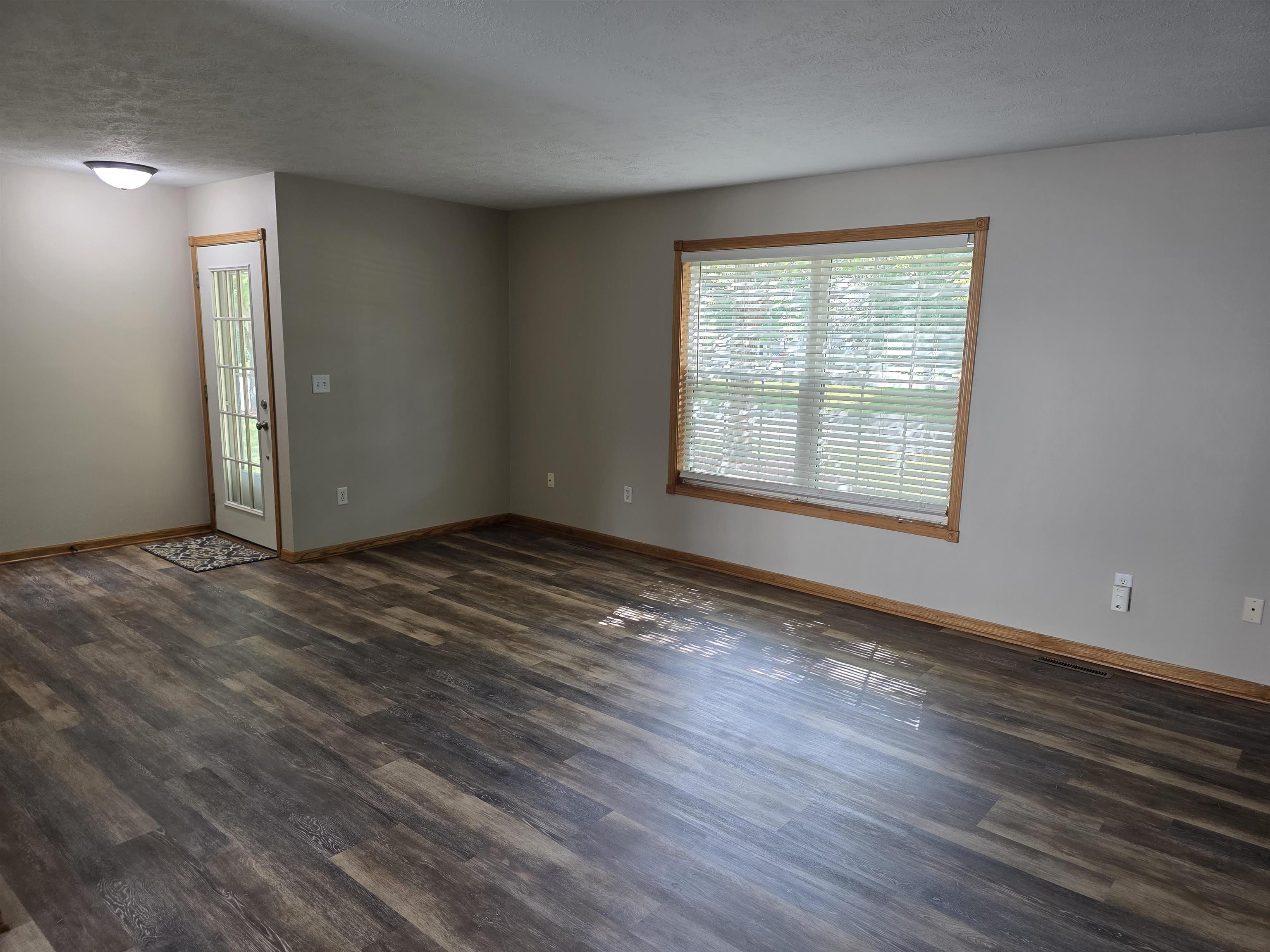2221 Alongi Lane Beloit, WI 53511 - Photo 11 of 33