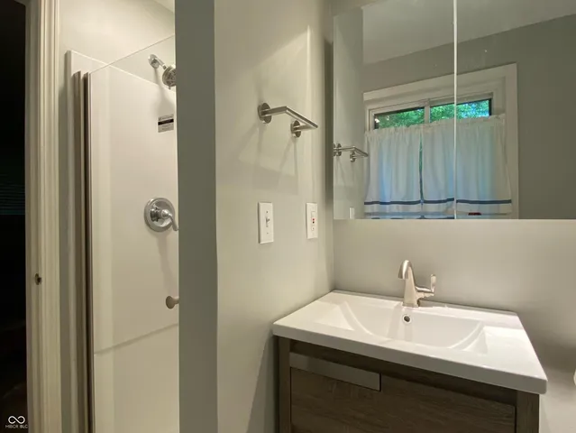 $785,000 | 6070 South 1000th Street East, Brazil, IN 47834