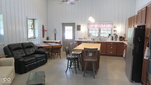 $785,000 | 6070 South 1000th Street East, Brazil, IN 47834