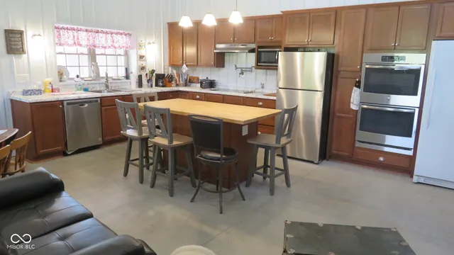 $785,000 | 6070 South 1000th Street East, Brazil, IN 47834