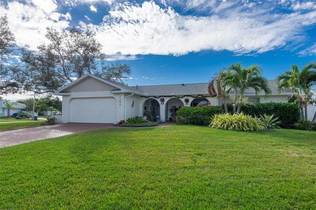 $975,000 | 1394 51st Avenue Northeast, St. Petersburg, FL 33703