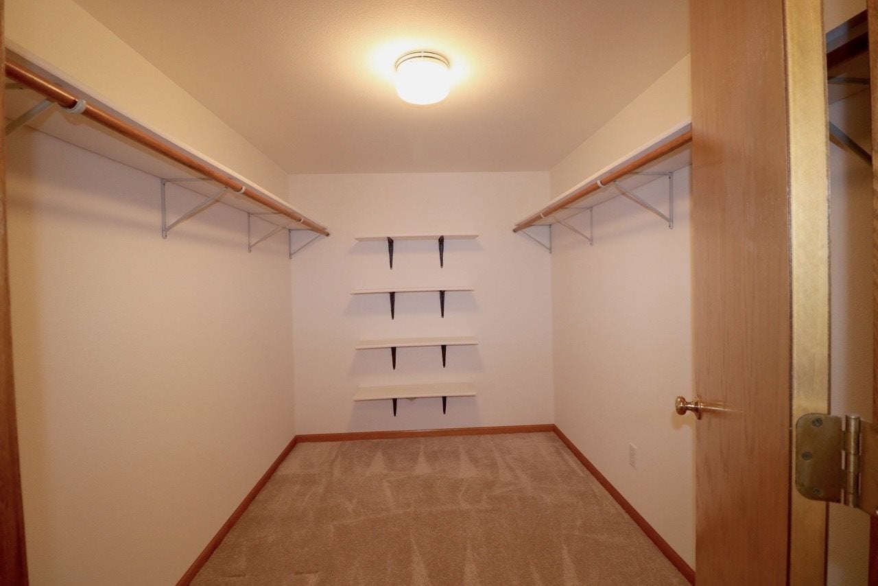 2155 Crown Point Road Dubuque, IA 52002 - Photo 16 of 24 Gallery Image 16