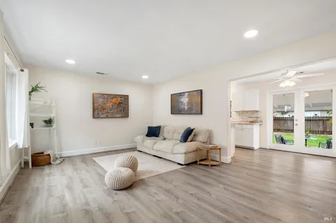 $595,000 | 2561 Pacific Street, Napa, CA 94558