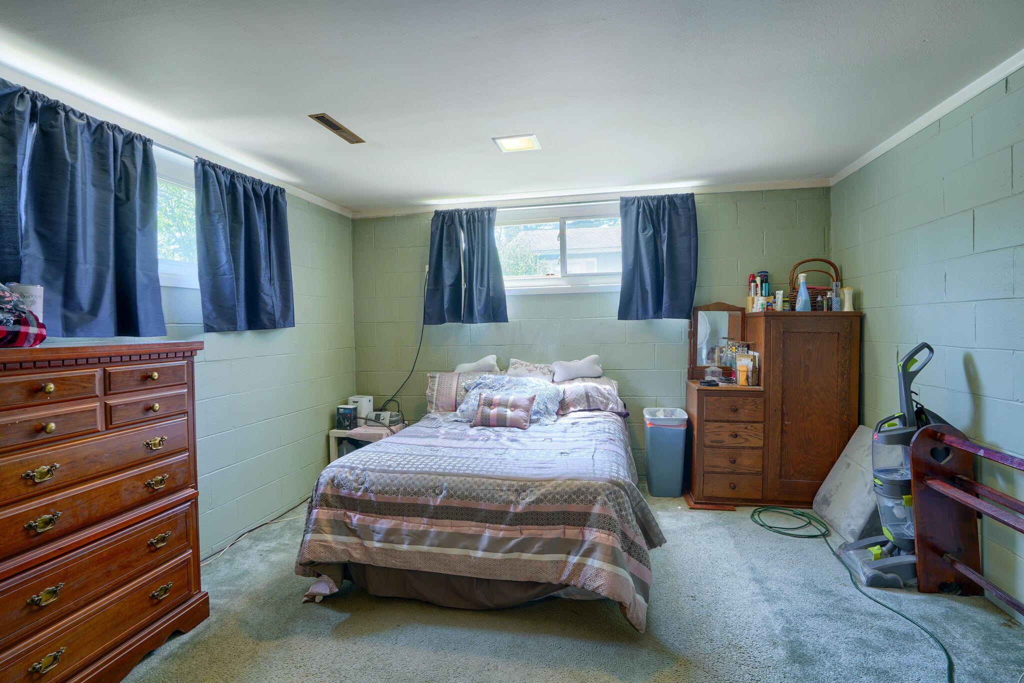 4761 Karl Road Columbus, OH 43229 - Photo 24 of 39 4761 Karl Road (31)