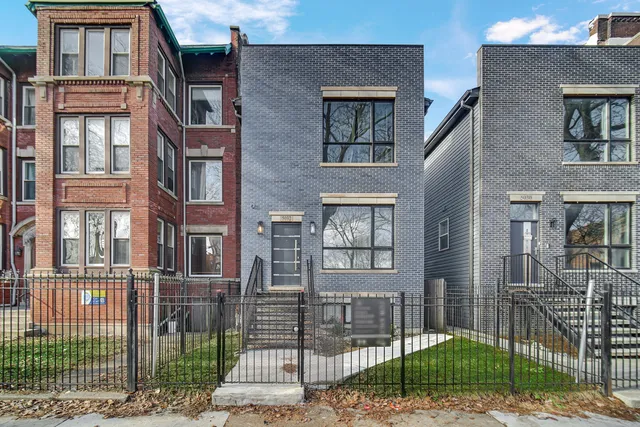 $629,000 | 5032 South Michigan Avenue, Chicago, IL 60615