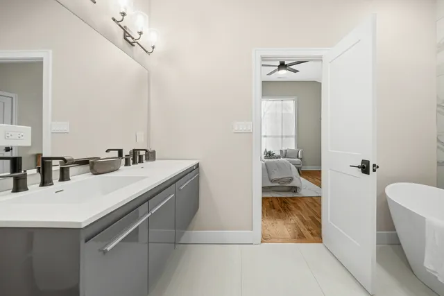 $629,000 | 5032 South Michigan Avenue, Chicago, IL 60615