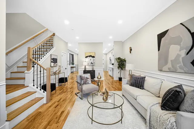 $629,000 | 5032 South Michigan Avenue, Chicago, IL 60615