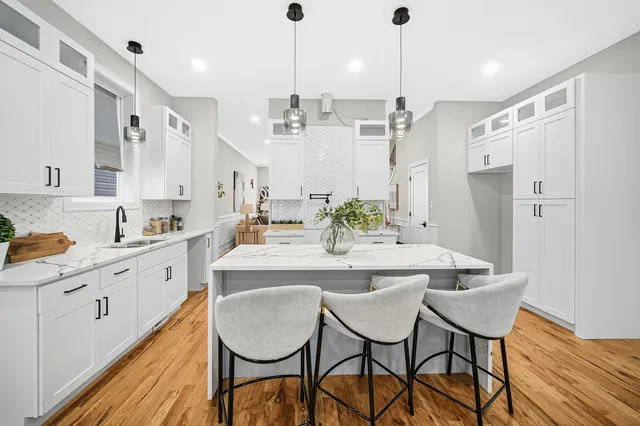 $629,000 | 5032 South Michigan Avenue, Chicago, IL 60615