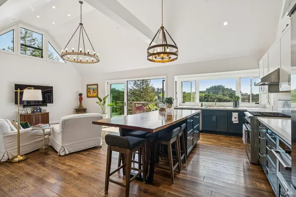 $2,595,000 | 10 Elkhorn Way, San Anselmo, CA 94960
