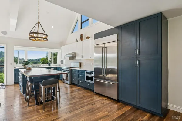 $2,749,000 | 10 Elkhorn Way, San Anselmo, CA 94960