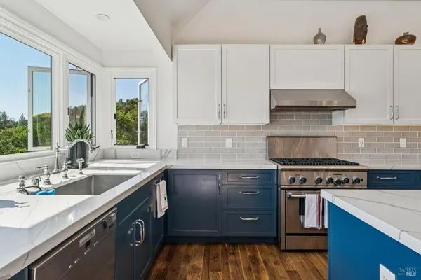 $2,595,000 | 10 Elkhorn Way, San Anselmo, CA 94960