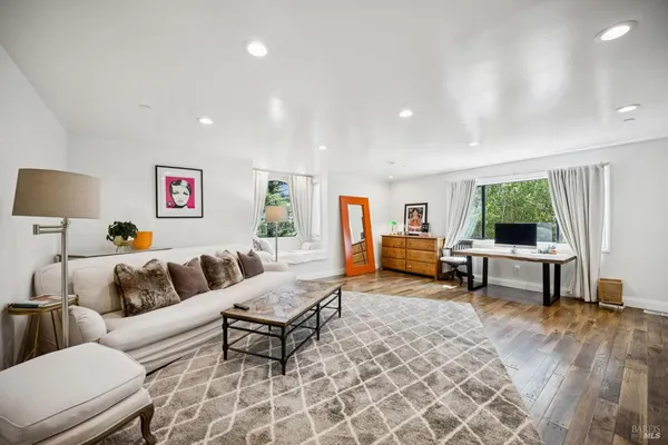 $2,595,000 | 10 Elkhorn Way, San Anselmo, CA 94960