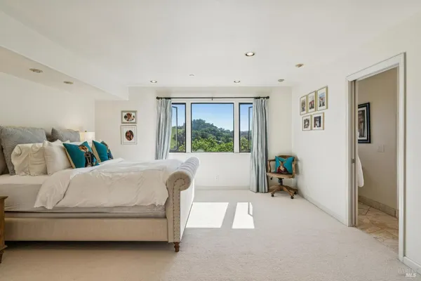 $2,749,000 | 10 Elkhorn Way, San Anselmo, CA 94960