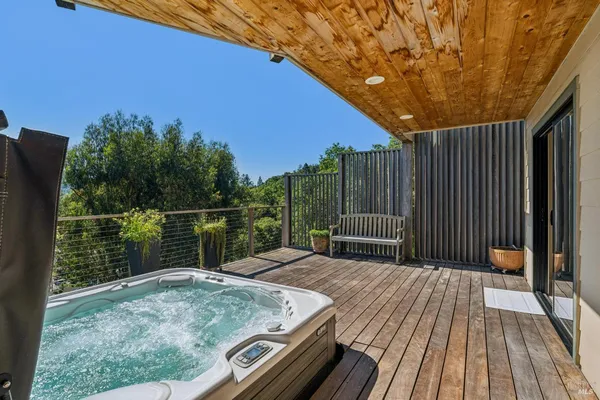 $2,595,000 | 10 Elkhorn Way, San Anselmo, CA 94960
