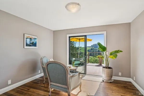$2,595,000 | 10 Elkhorn Way, San Anselmo, CA 94960