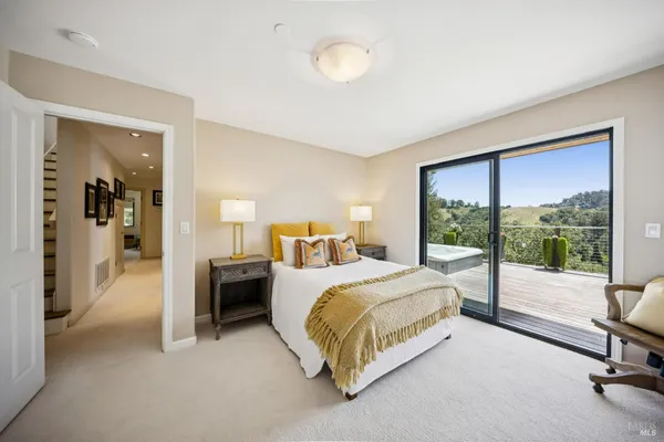 $2,595,000 | 10 Elkhorn Way, San Anselmo, CA 94960