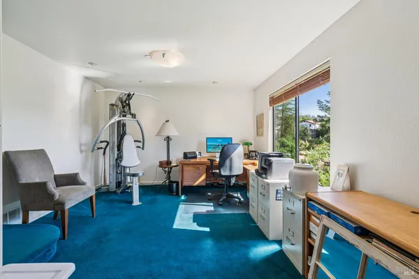 $2,595,000 | 10 Elkhorn Way, San Anselmo, CA 94960