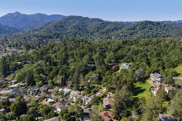 $2,749,000 | 10 Elkhorn Way, San Anselmo, CA 94960