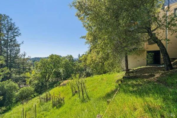 $2,595,000 | 10 Elkhorn Way, San Anselmo, CA 94960