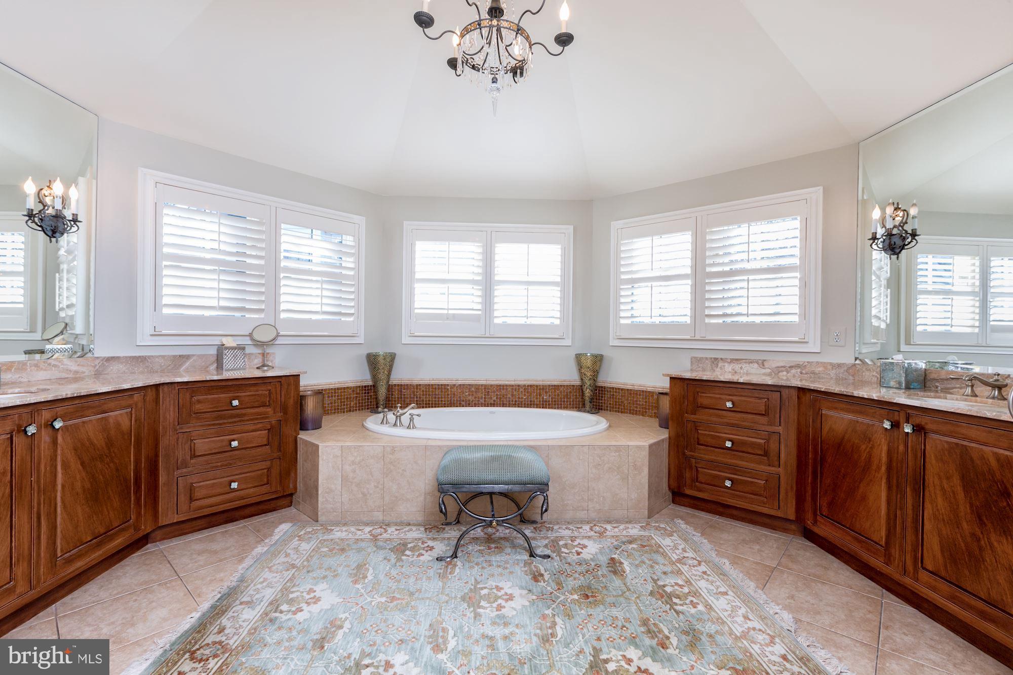 7405 Fairfax Road Bethesda, MD 20814 - Photo 17 of 21