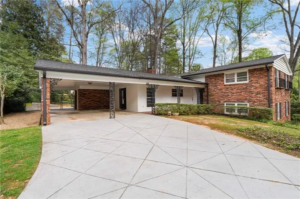 $6,000 | 274 Land O Lakes Court Northeast, Atlanta, GA 30342