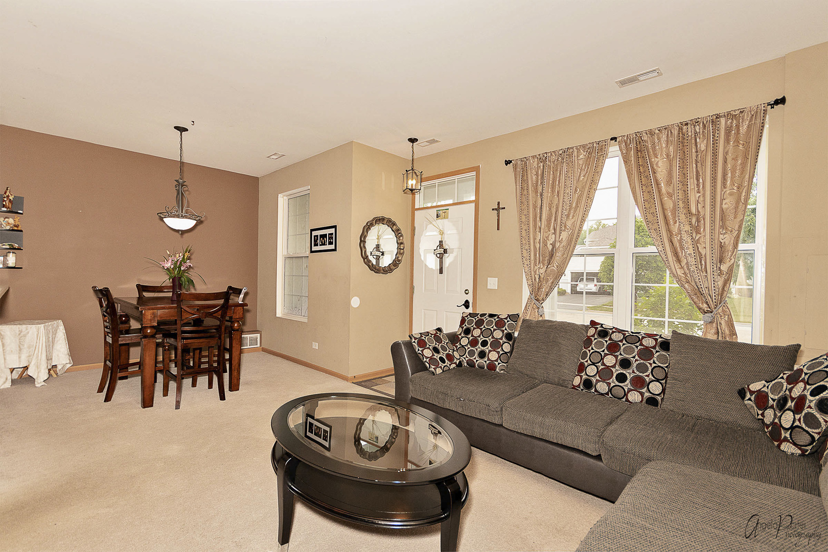 1804 Powers Road Woodstock, IL 60098 - Photo 4 of 19