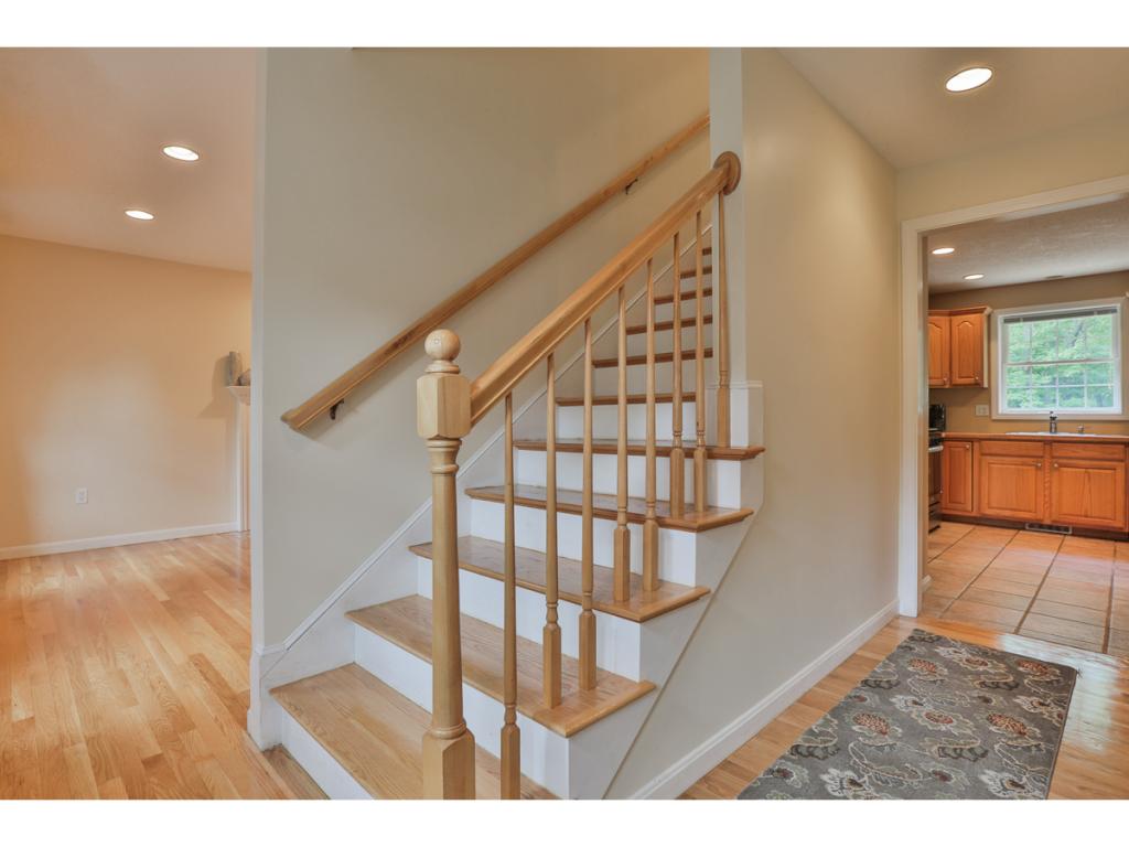 20 Sand Hill Road Salem, NH 03079 - Photo 5 of 23