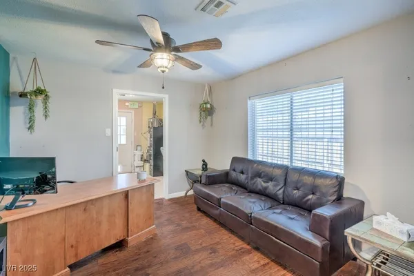 $649,900 | 211 West Atlantic Avenue, Henderson, NV 89015
