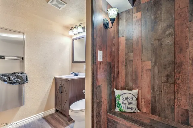 $649,900 | 211 West Atlantic Avenue, Henderson, NV 89015