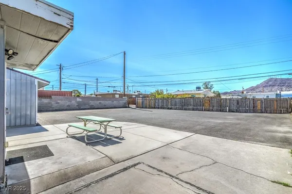 $649,900 | 211 West Atlantic Avenue, Henderson, NV 89015