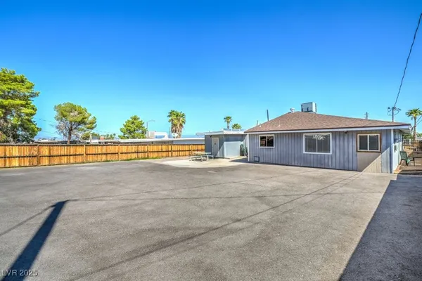 $649,900 | 211 West Atlantic Avenue, Henderson, NV 89015