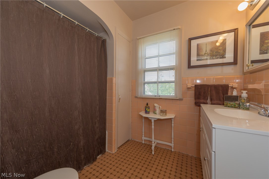 4205 Bushnell Road University Heights, OH 44118 - Photo 24 of 31