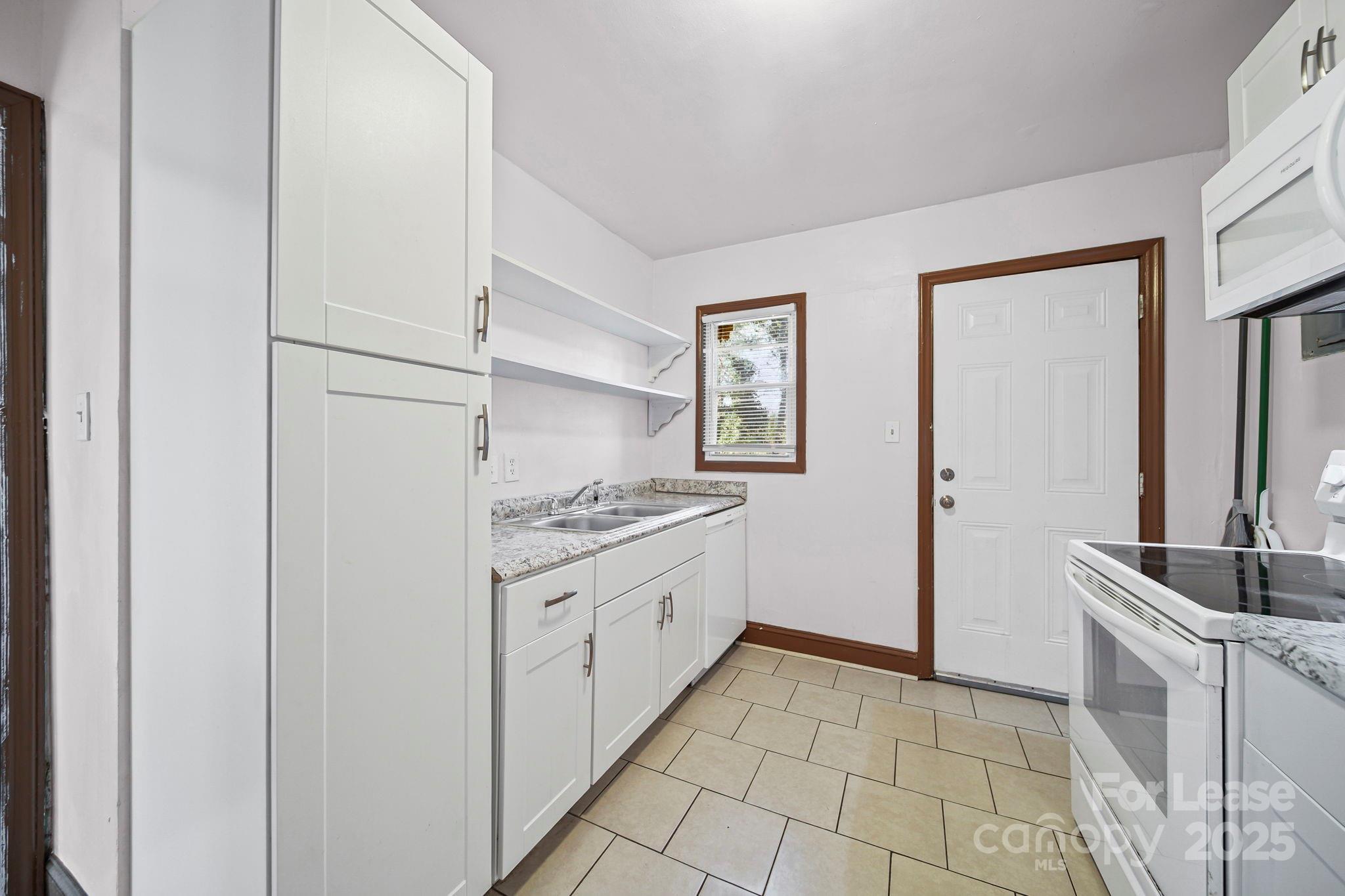 2621 Druid Hls Way, Unit 1 Charlotte, NC 28206 - Photo 16 of 28