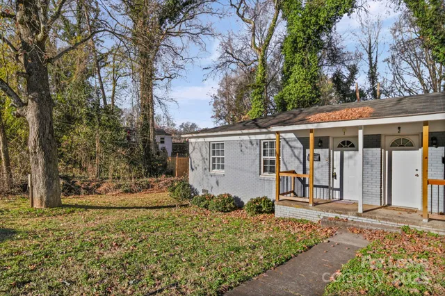 $1,100 | 2621 Druid Hls Way, Unit 1, Charlotte, NC 28206