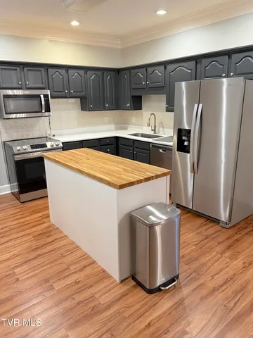 $2,500 | 411 Eastley Court, Unit H, Kingsport, TN 37660