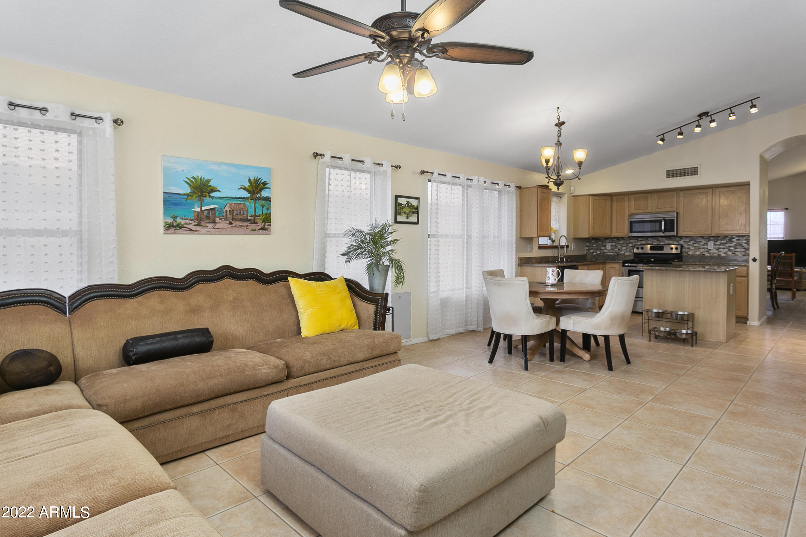 15415 West Lea Lane Surprise, AZ 85374 - Photo 11 of 25 15415WLeaLn0010