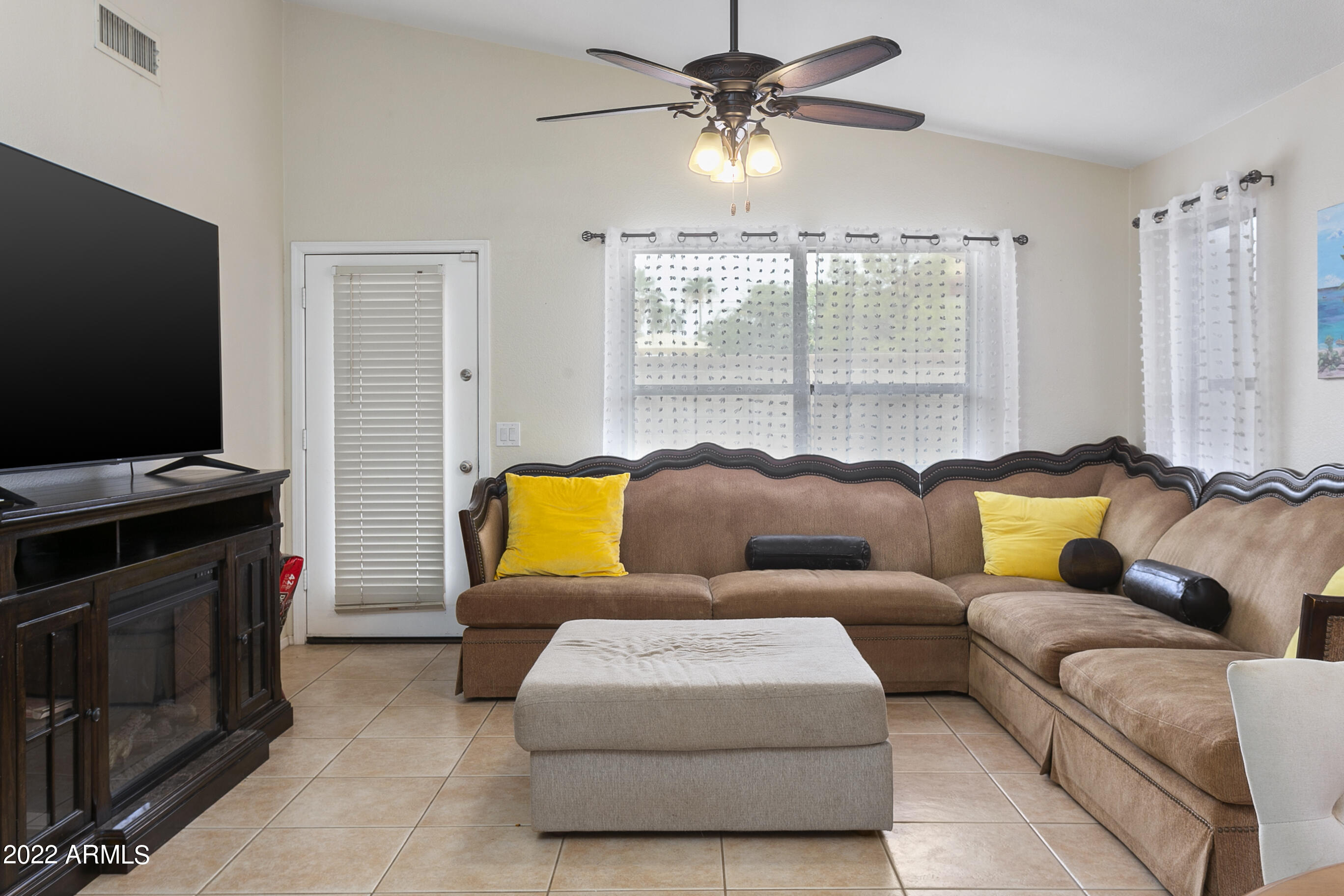 15415 West Lea Lane Surprise, AZ 85374 - Photo 10 of 25 15415WLeaLn0009