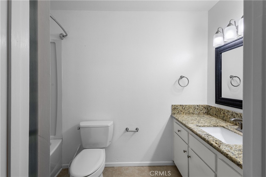 31315 The Old Road, Unit D Castaic, CA 91384 - Photo 24 of 33