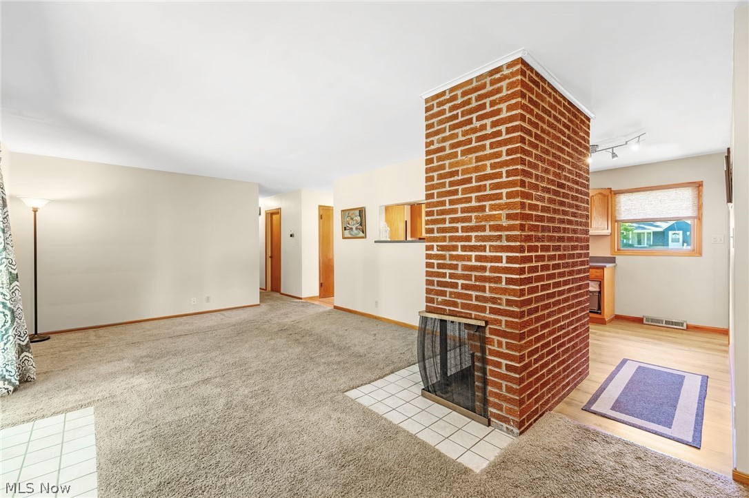 2315 Burnham Road Akron, OH 44333 - Photo 6 of 38