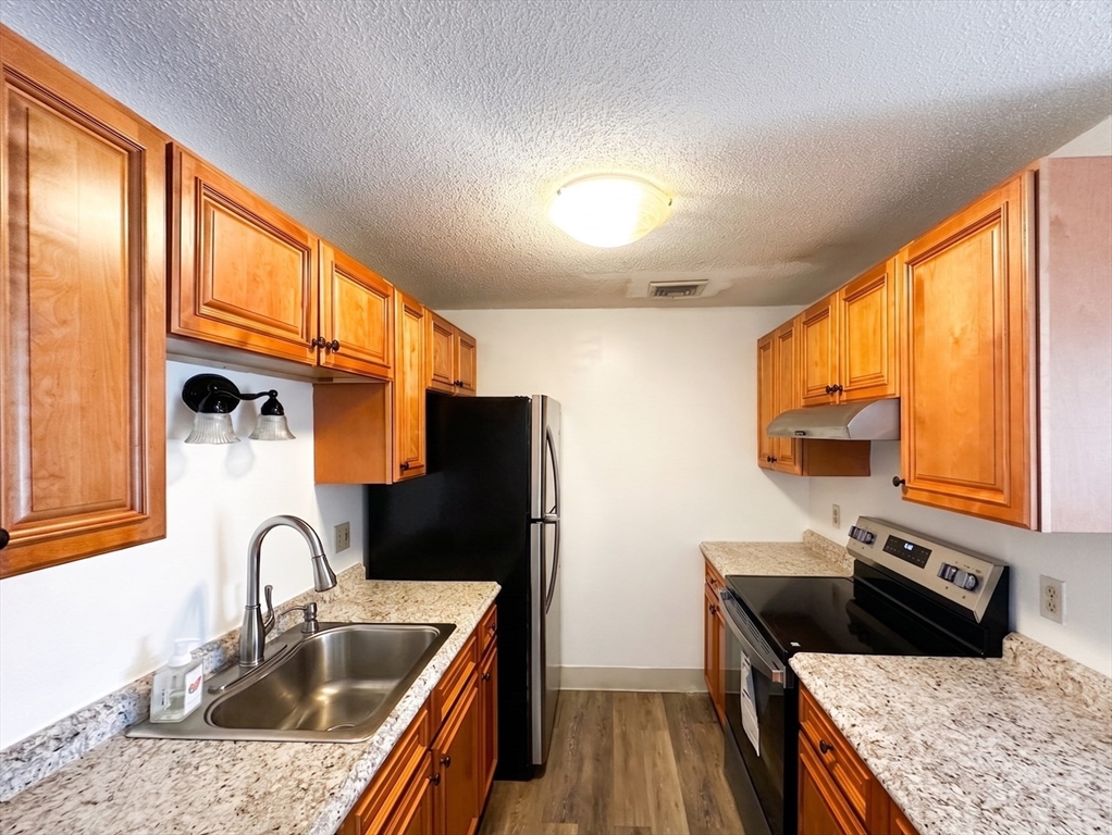 15 Bower Road, Unit F4 Quincy, MA 02169 - Photo 3 of 11