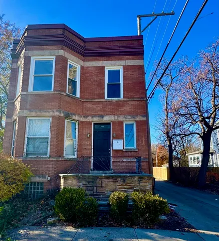 $2,300 | 511 North Taylor Avenue, Unit 3, Oak Park, IL 60302