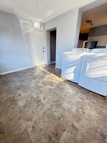 $2,300 | 511 North Taylor Avenue, Unit 3, Oak Park, IL 60302